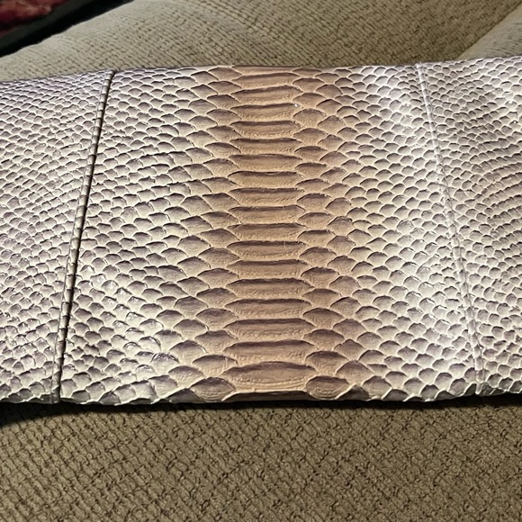 Jessica McClintock croc clutch - Picture 3 of 7
